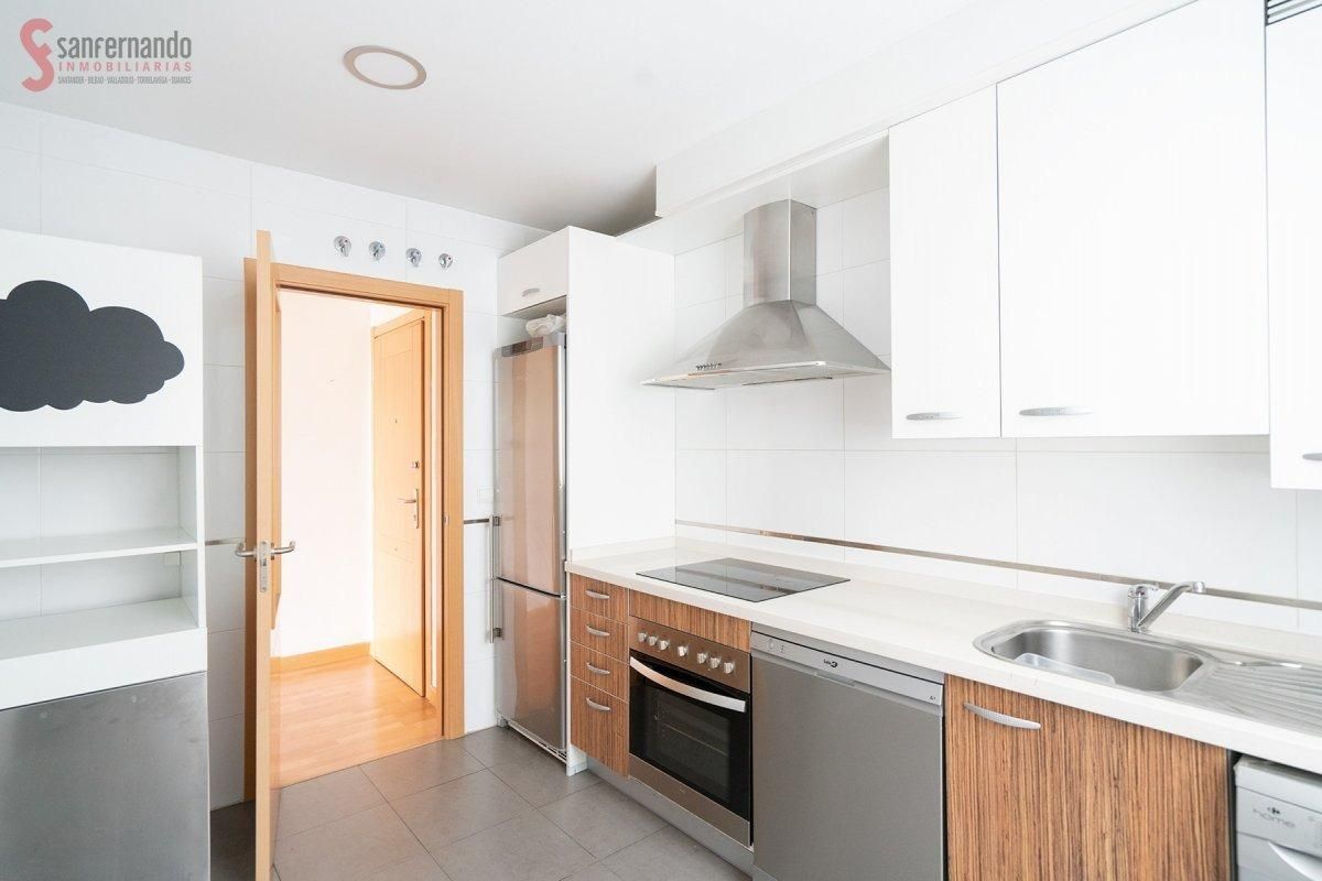 Cuina de Pis en venda en Santander amb Calefacció i Terrassa