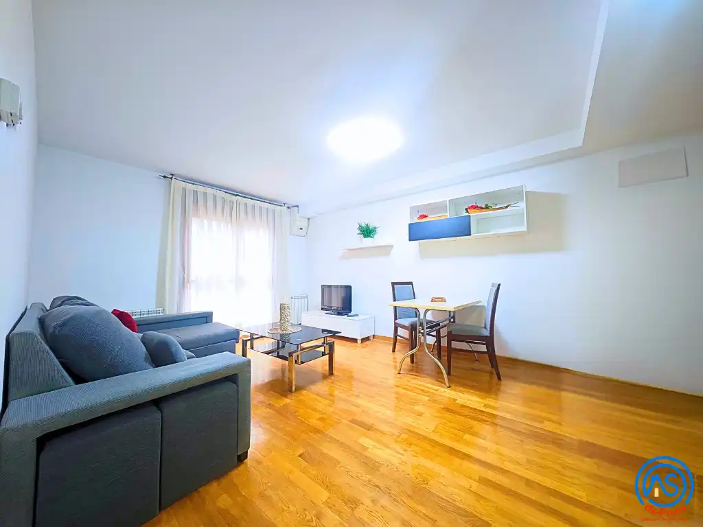 Apartamento de alquiler en Calle de Nuestra Señora de Bonaria, 13, Barrio del Ave