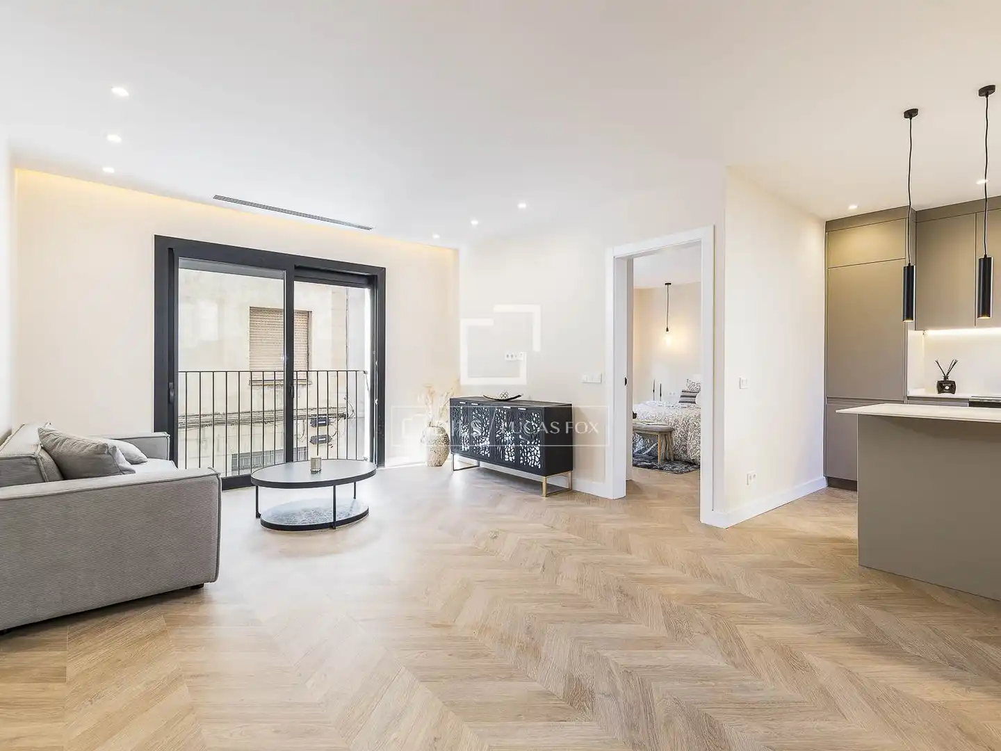 Flat with terrace for sale in Sants - Montjuïc