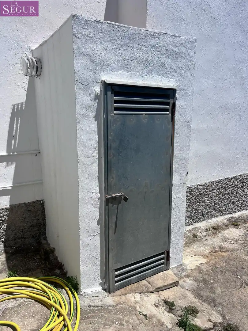 Vista exterior de Casa o xalet en venda en Vejer de la Frontera amb Jardí privat