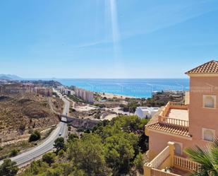Vista exterior de Casa o xalet en venda en Villajoyosa / La Vila Joiosa amb Aire condicionat, Calefacció i Jardí privat