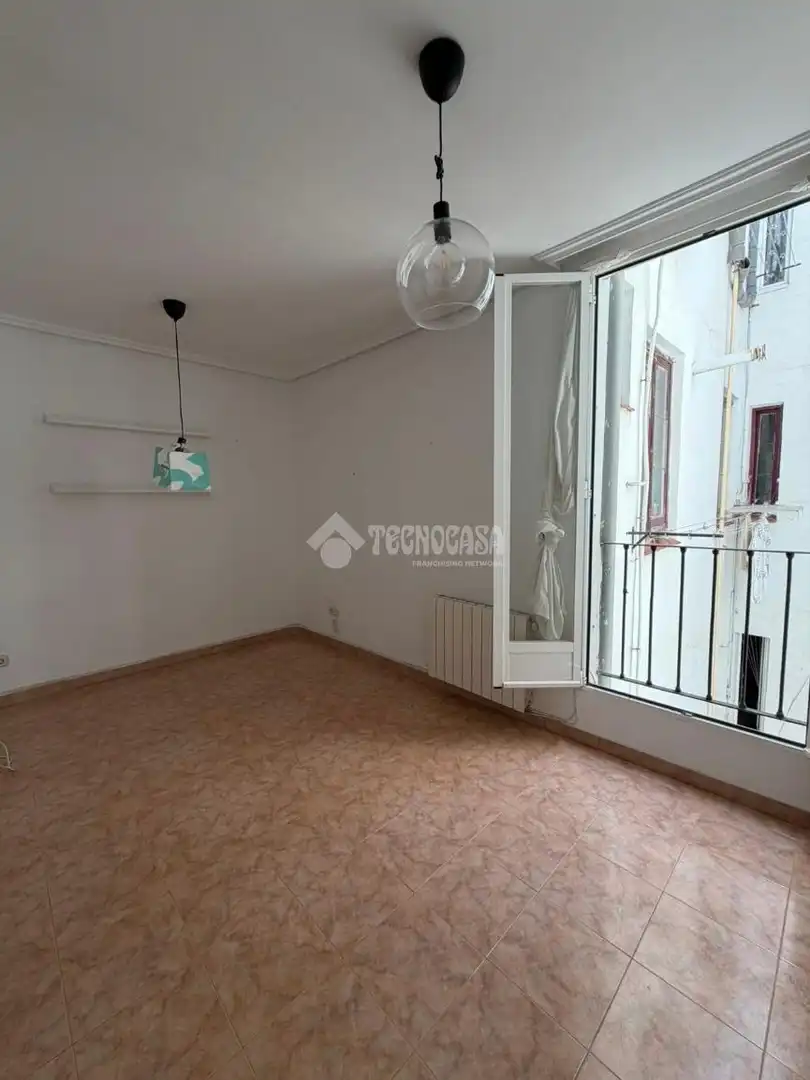 Sala d'estar de Pis en venda en Madrid