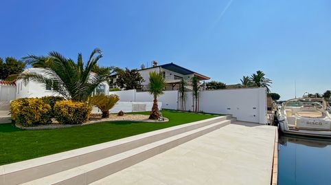 Villa completamente reformada con amarre privado situada en la Costa Brava más concretamente en Empuriabrava, el puerto deportivo, immagine 3