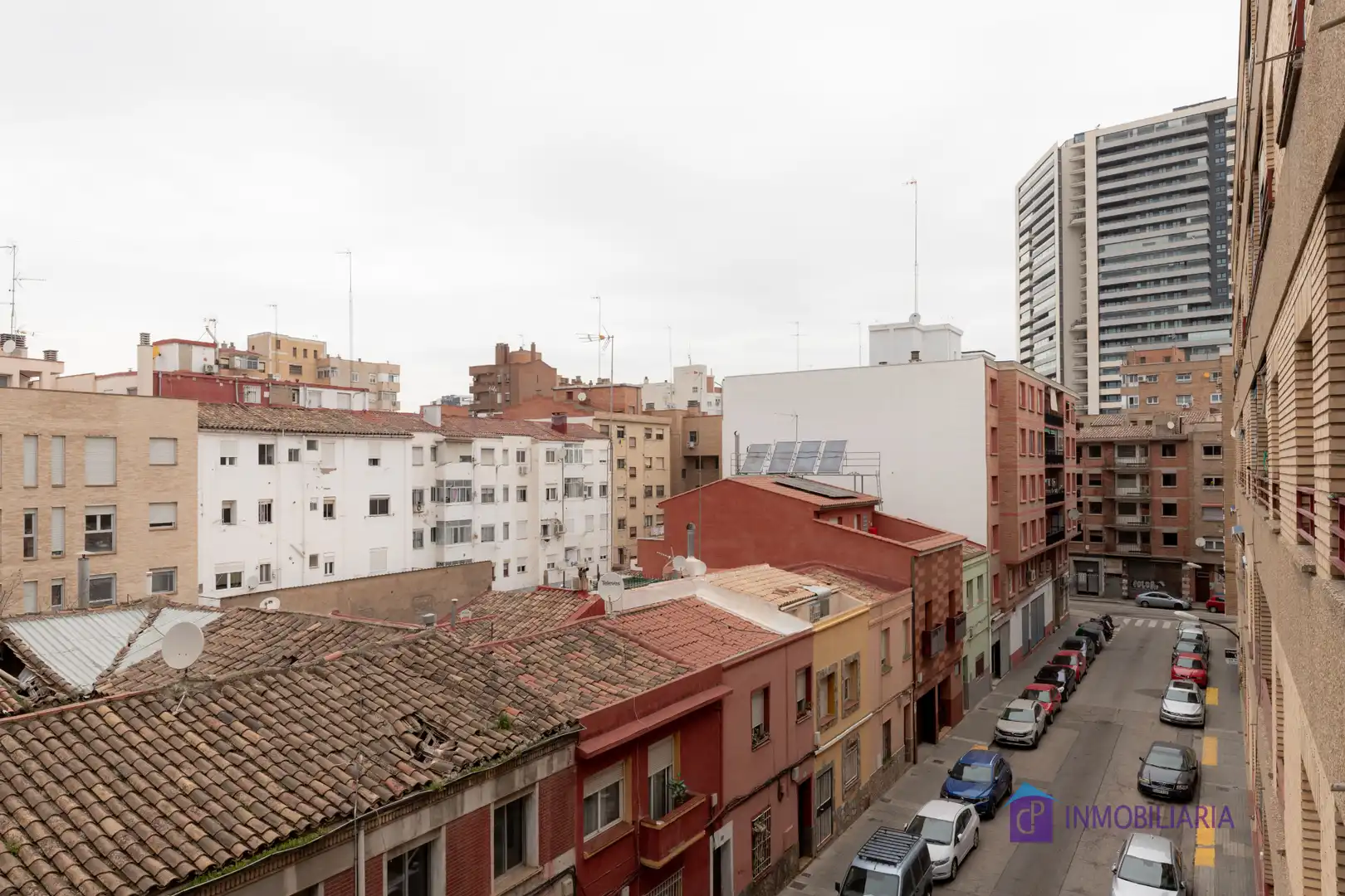 Exterior view of Flat for sale in Zaragoza  with Air Conditioner, Heating and Oven