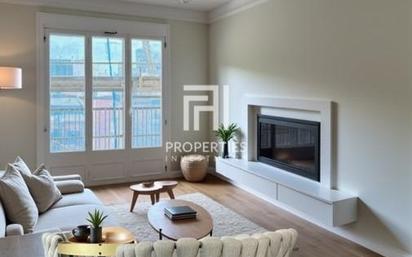 Living room of Apartment for sale in  Barcelona Capital  with Air Conditioner, Heating and Terrace