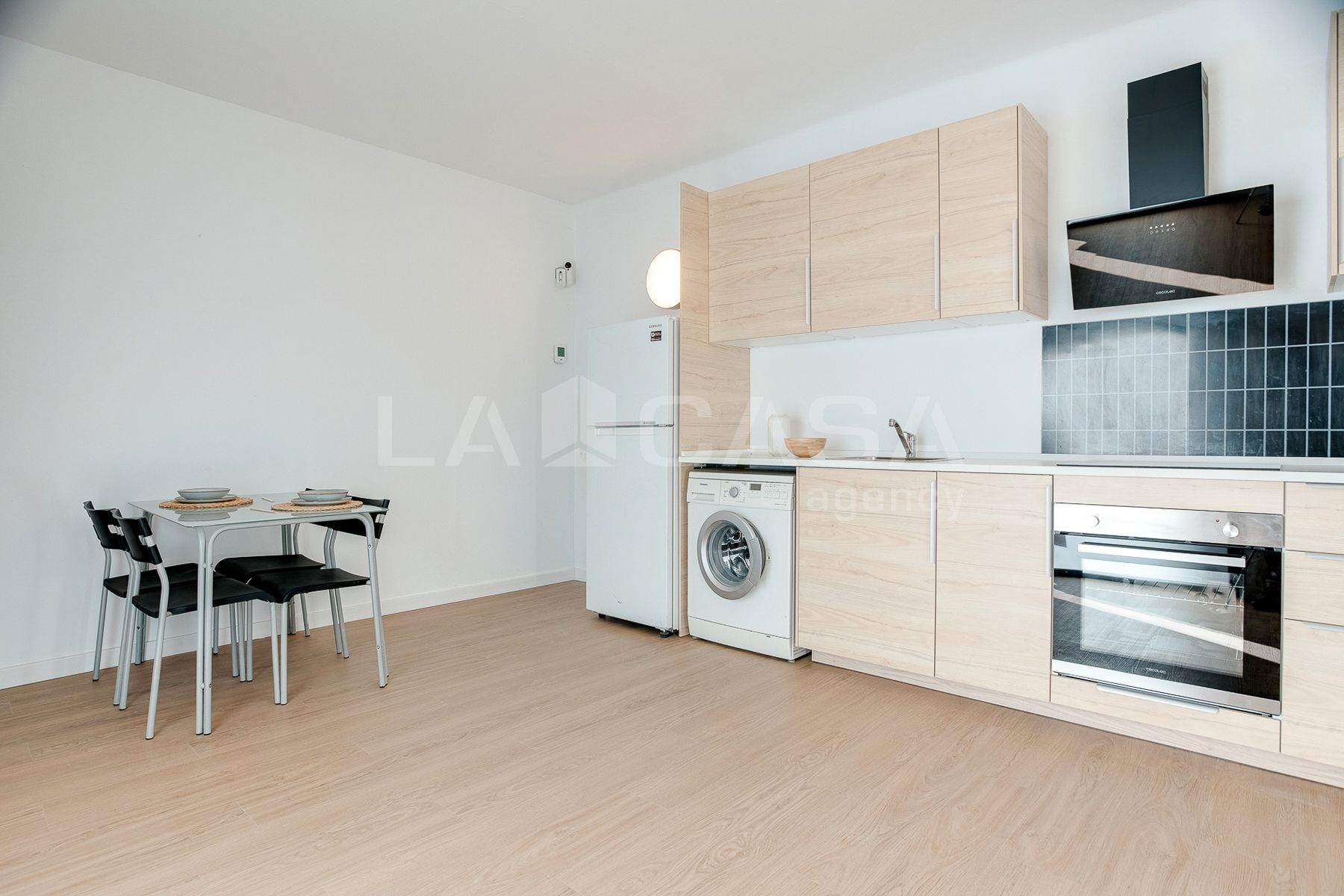 Kitchen of Planta baja for sale in L'Hospitalet de Llobregat