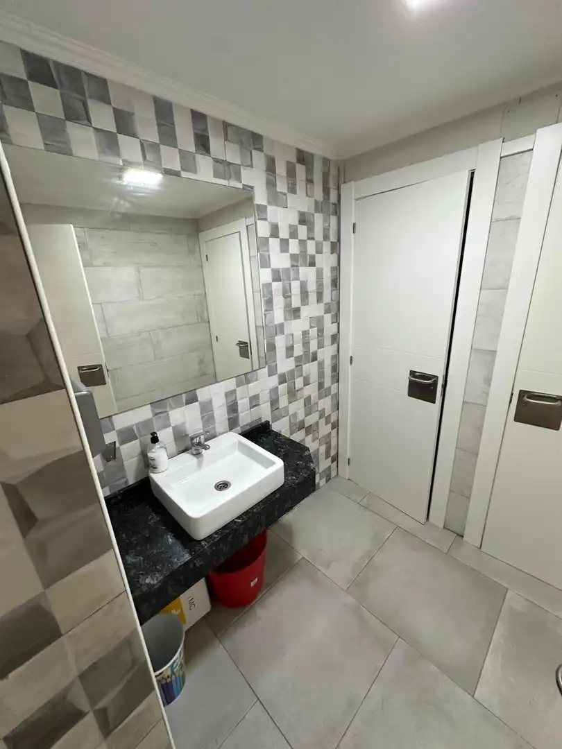 Baño de Apartamento en venta en Salamanca con Aire acondicionado, Calefacción y Amueblado