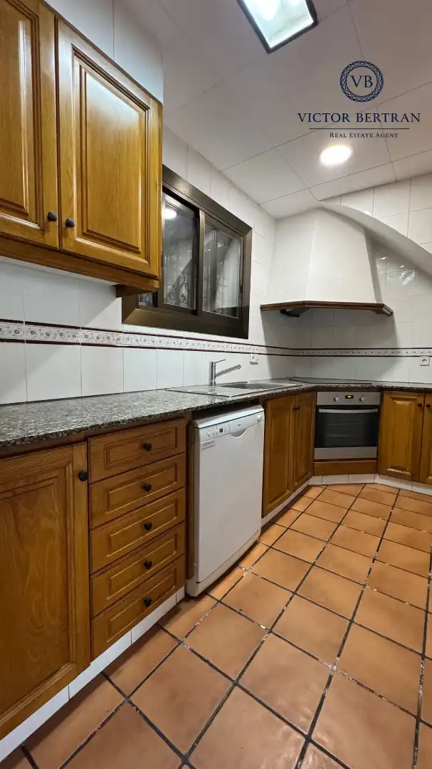 Cocina de Casa adosada en venta en Sant Cebrià de Vallalta con Aire acondicionado, Calefacción y Jardín privado