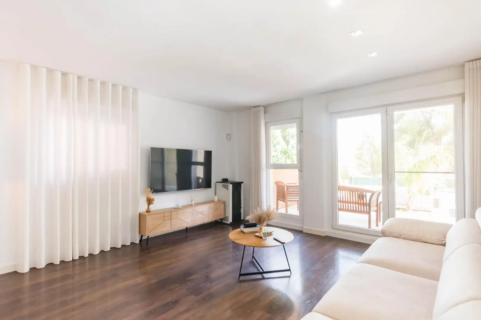 Sala d'estar de Pis en venda en Murcia amb Aire condicionat, Jardí privat i Terrassa