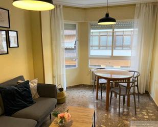 Sala d'estar de Apartament de lloguer en  Albacete Capital amb Calefacció, Terrassa i Moblat