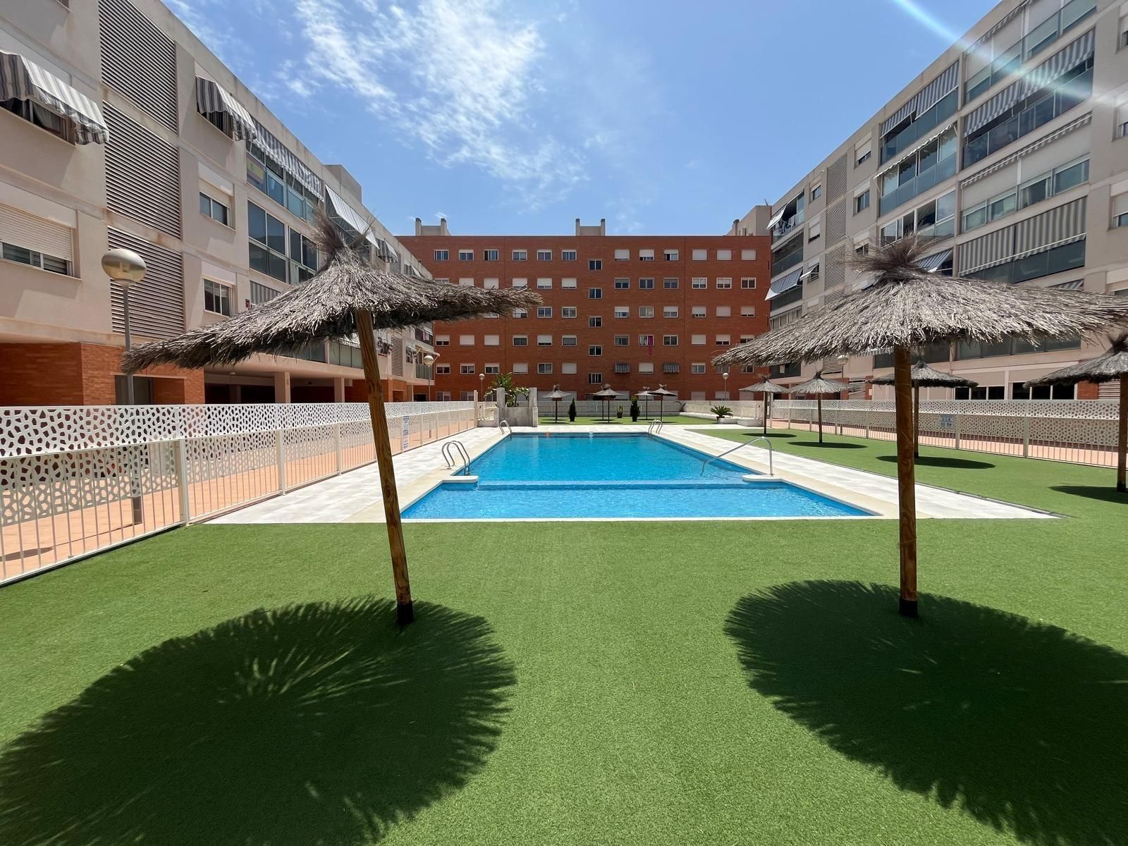 Swimming pool of Flat for sale in Alicante / Alacant  with Air Conditioner, Heating and Private garden