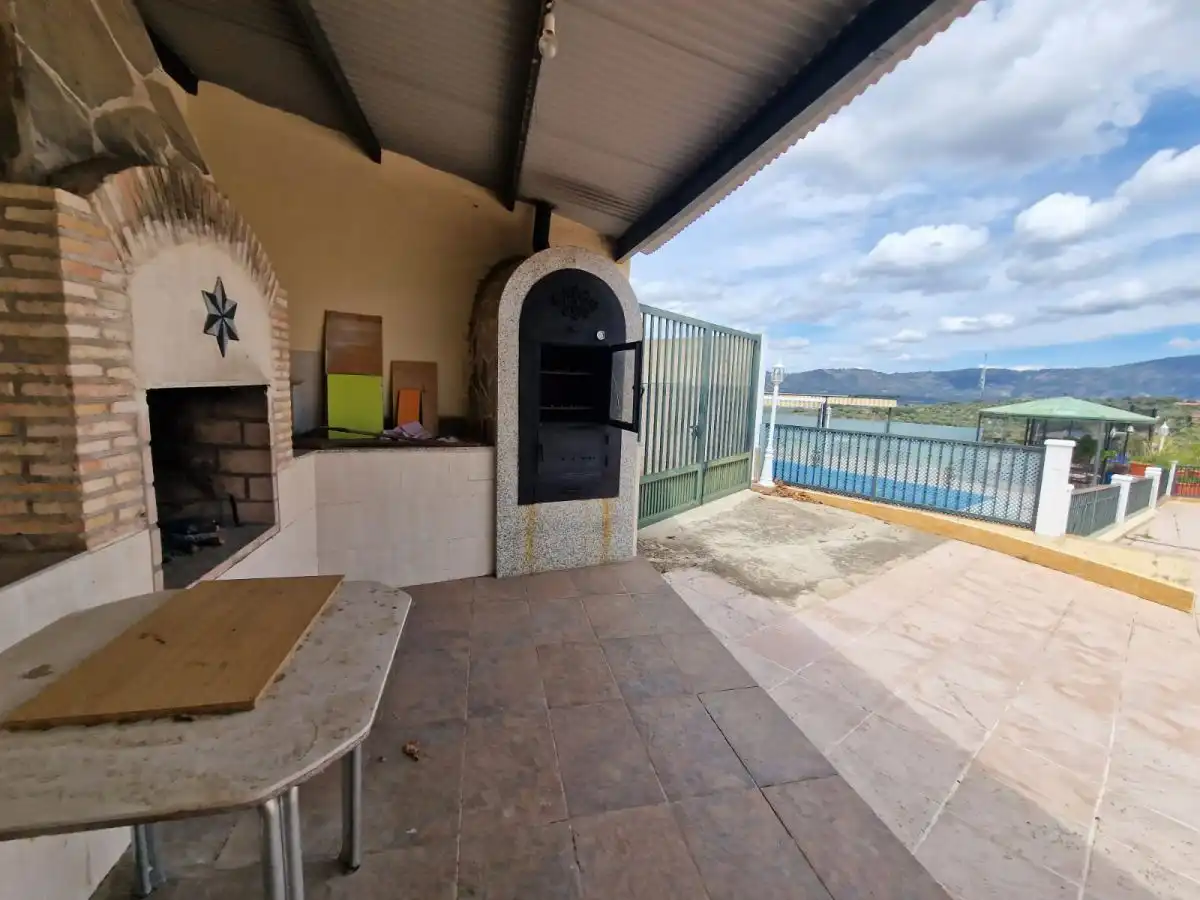 Terrassa de Casa o xalet en venda en Plasencia amb Aire condicionat, Jardí privat i Terrassa