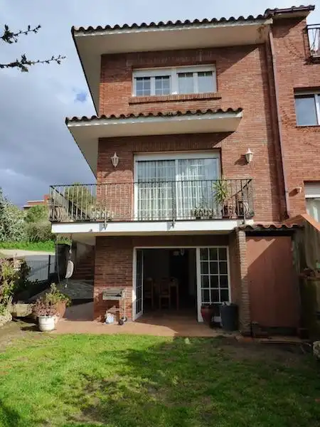 Vista exterior de Casa o chalet de alquiler en Sant Feliu de Codines con Aire acondicionado, Calefacción y Jardín privado