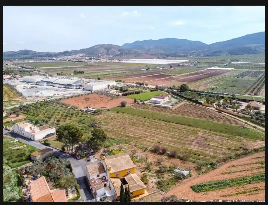 Terreno en venta en Hondón de las Nieves / El Fondó de les Neus