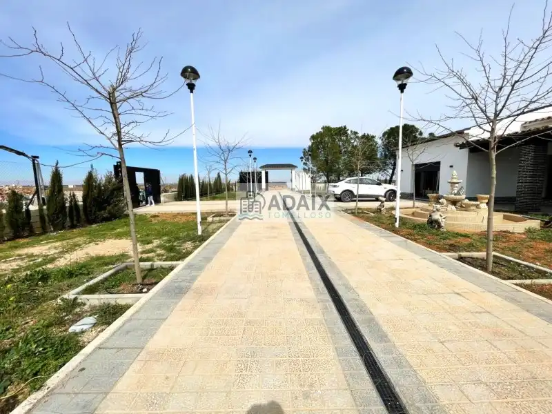 Houses for sale in Tomelloso  with Air Conditioner, Heating and Swimming Pool