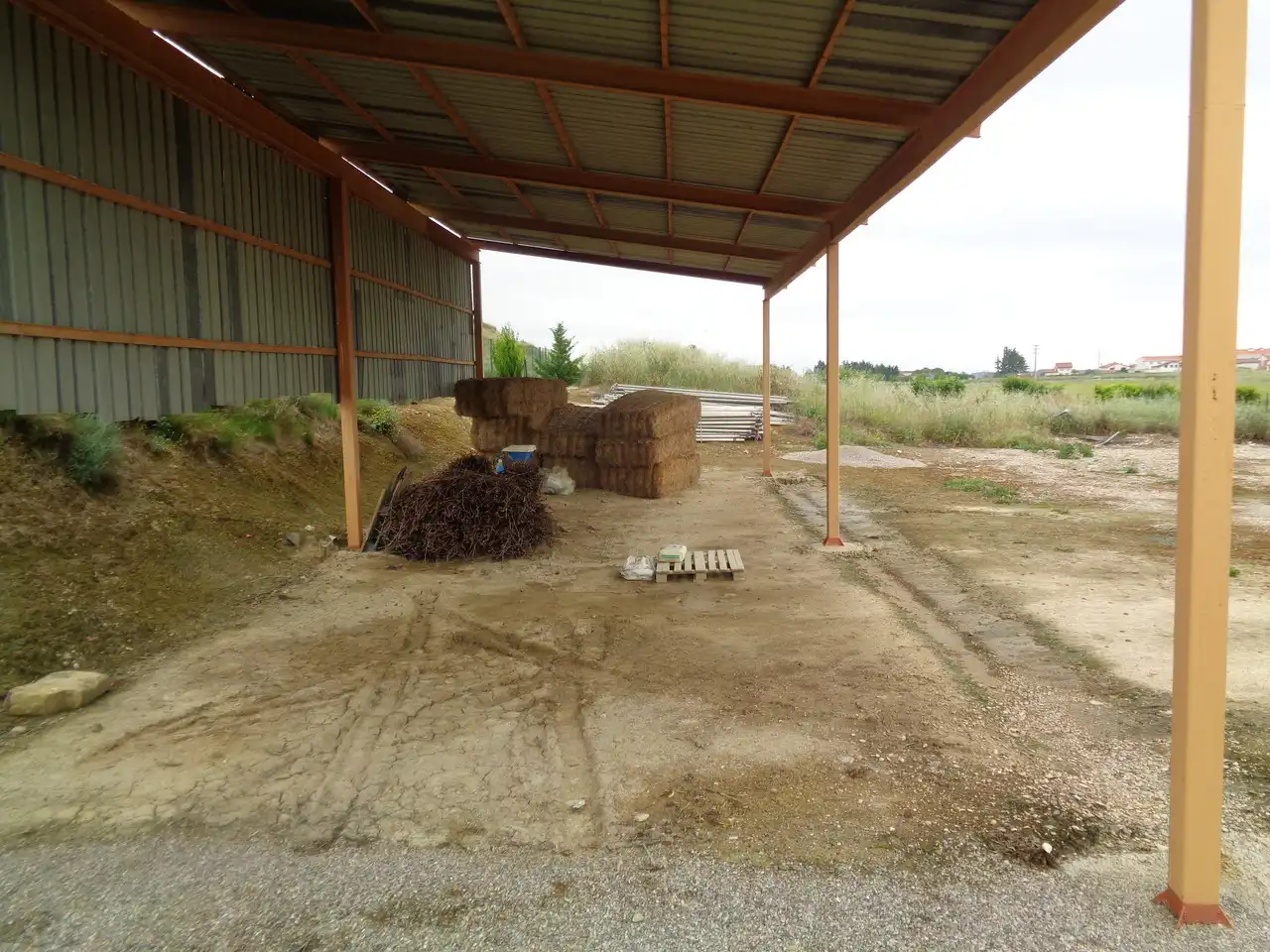 Vista exterior de Nave industrial en venta en Cuzcurrita de Río Tirón