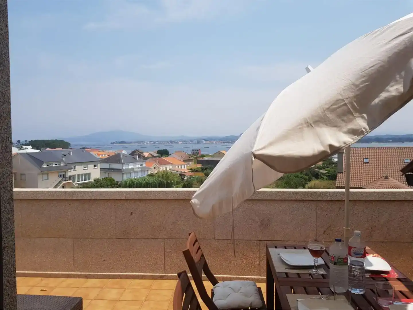 Terrassa de Pis de lloguer en A Illa de Arousa  amb Parquet i Moblat