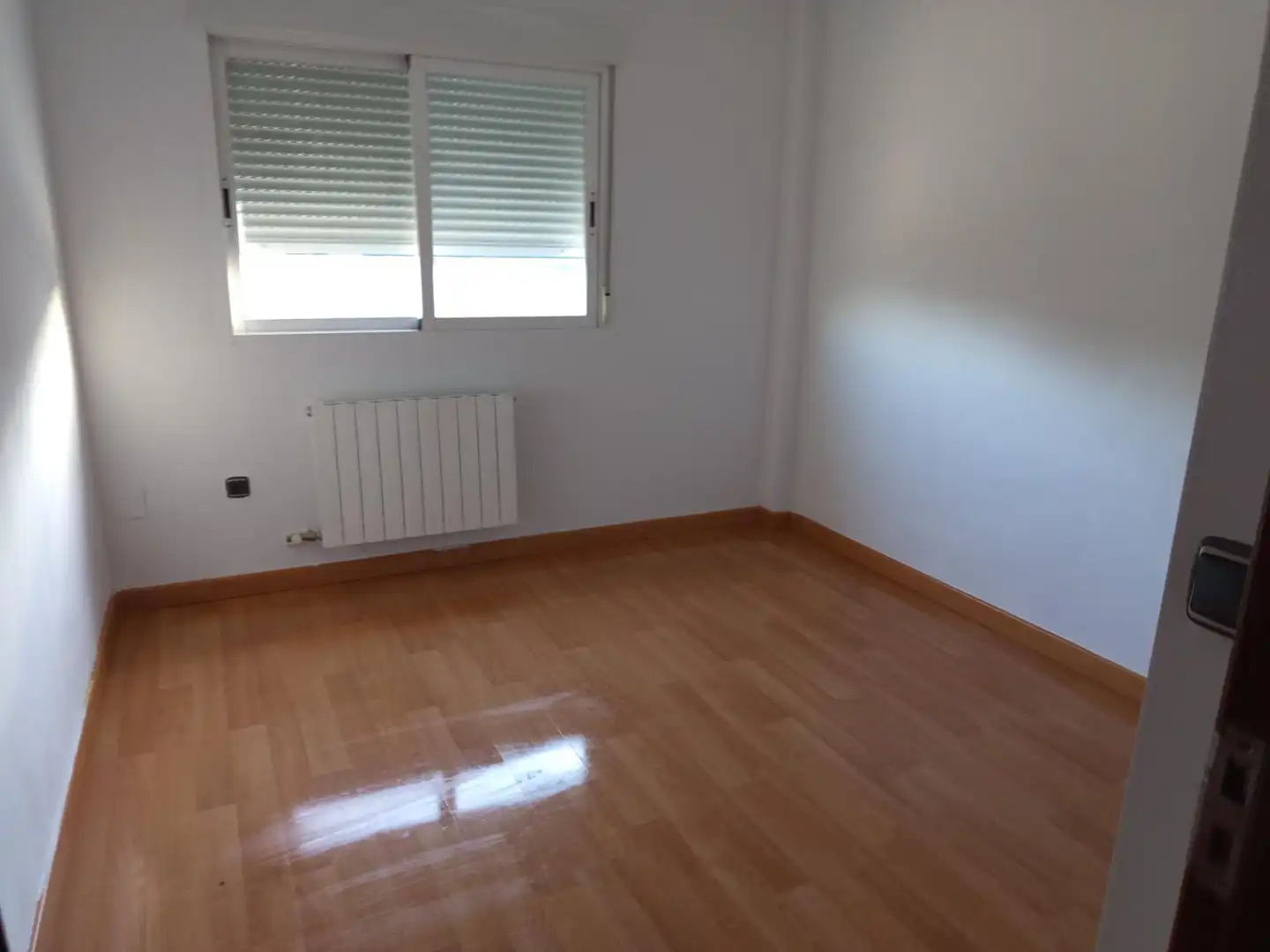 Habitación de Casa adosada en venta en Jaén con Calefacción y Terraza