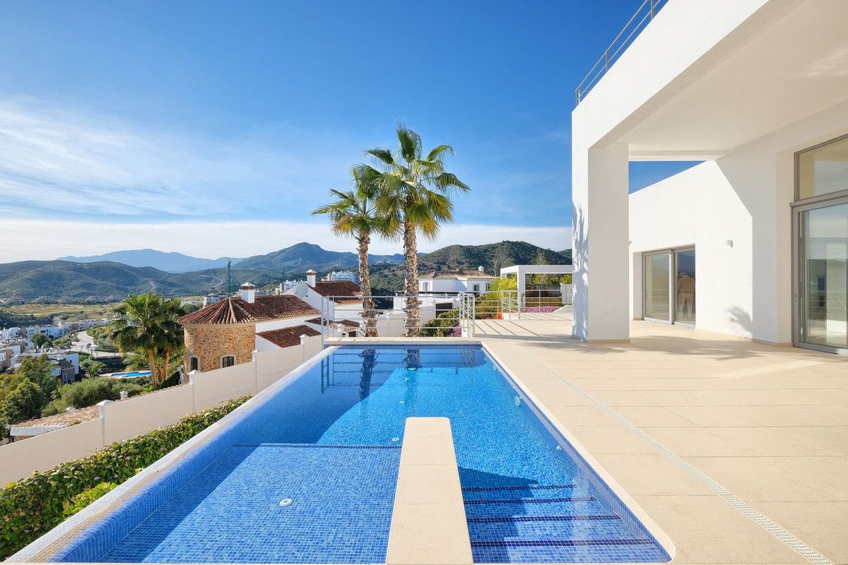 Swimming pool of House or chalet for sale in Benahavís  with Private garden