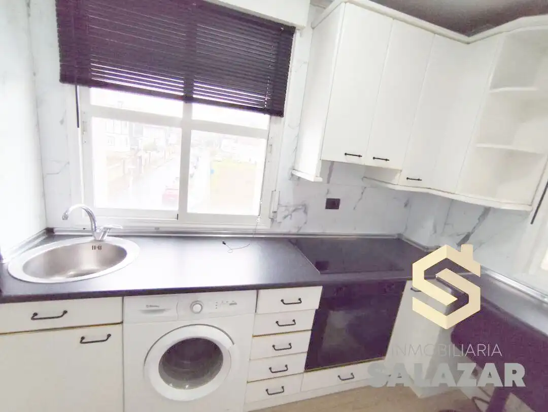 Kitchen of Flat for sale in Castro-Urdiales  with Heating, Terrace and Balcony