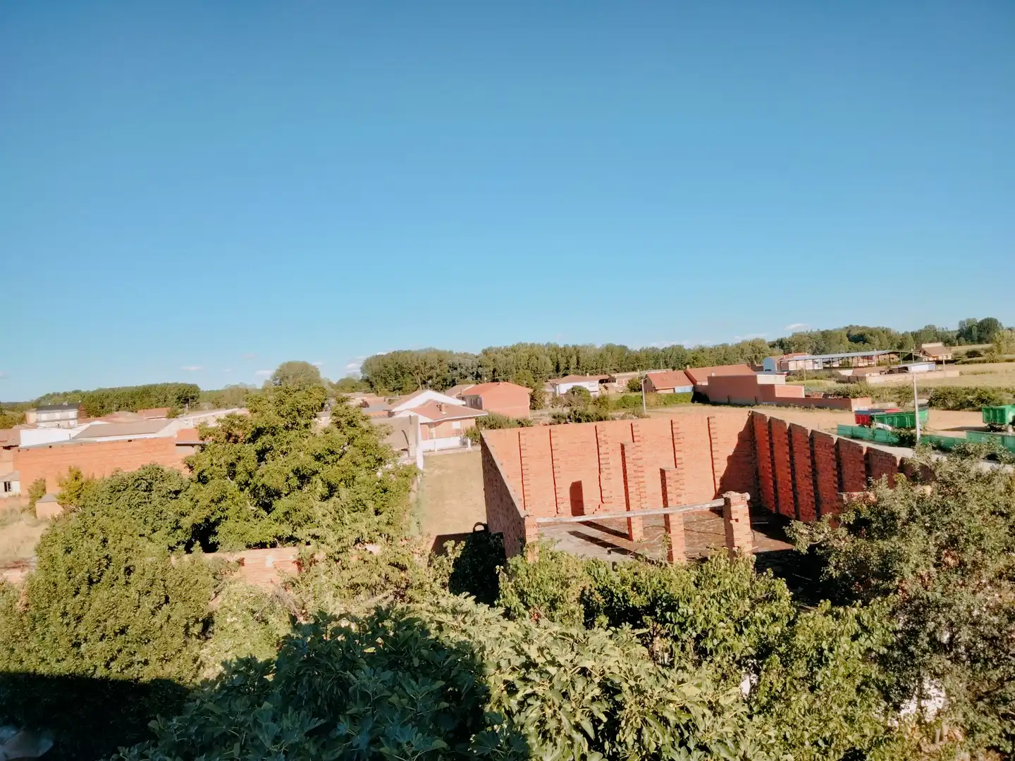 Vista exterior de Casa o xalet en venda en Manganeses de la Polvorosa amb Moblat