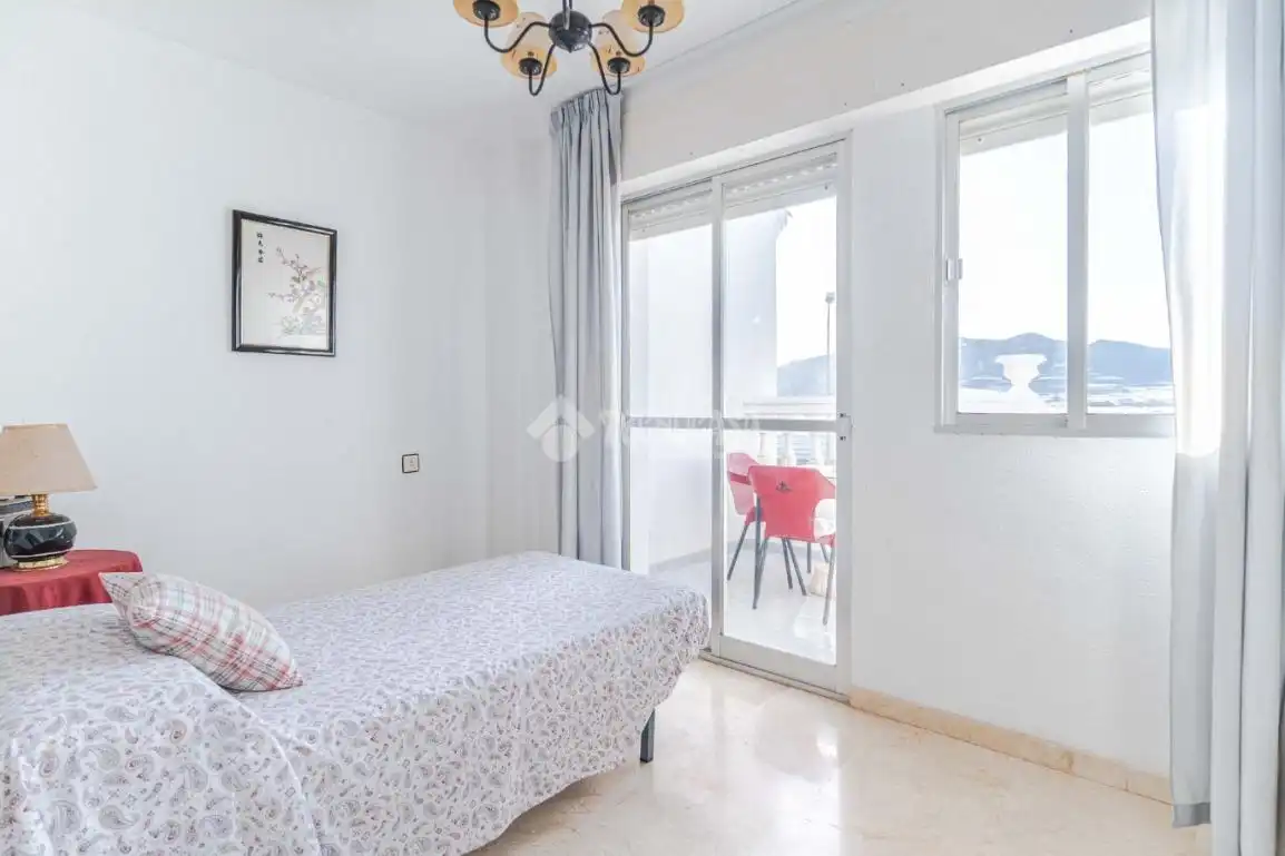 Habitación de Casa adosada en venta en Motril con Terraza, Trastero y Balcón