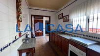 Kitchen of House or chalet for sale in Dos Hermanas  with Terrace and Balcony