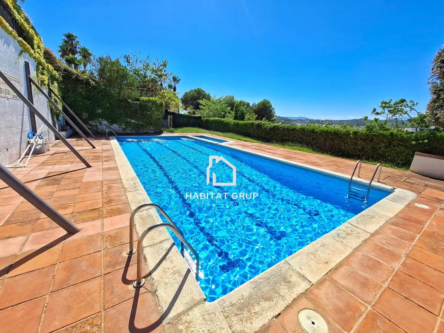 Casa con piscina en venta en Fenals