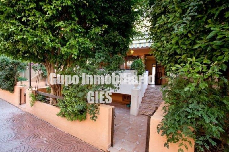 Vista exterior de Casa adosada en venda en Sueca amb Aire condicionat, Calefacció i Terrassa