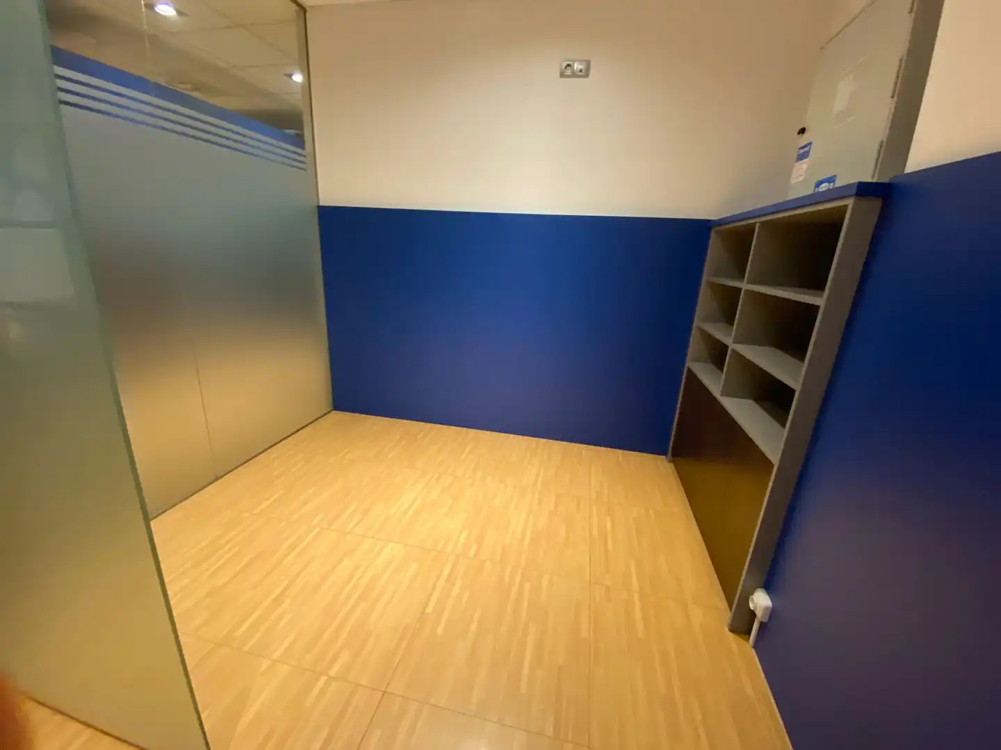 Local comercial en venta en Carrer de Josep Puig i Cadafalch, imagen 3