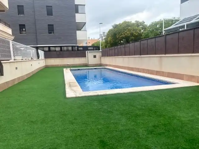 Piscina de Piso de alquiler en Elche / Elx con Aire acondicionado, Amueblado y Balcón