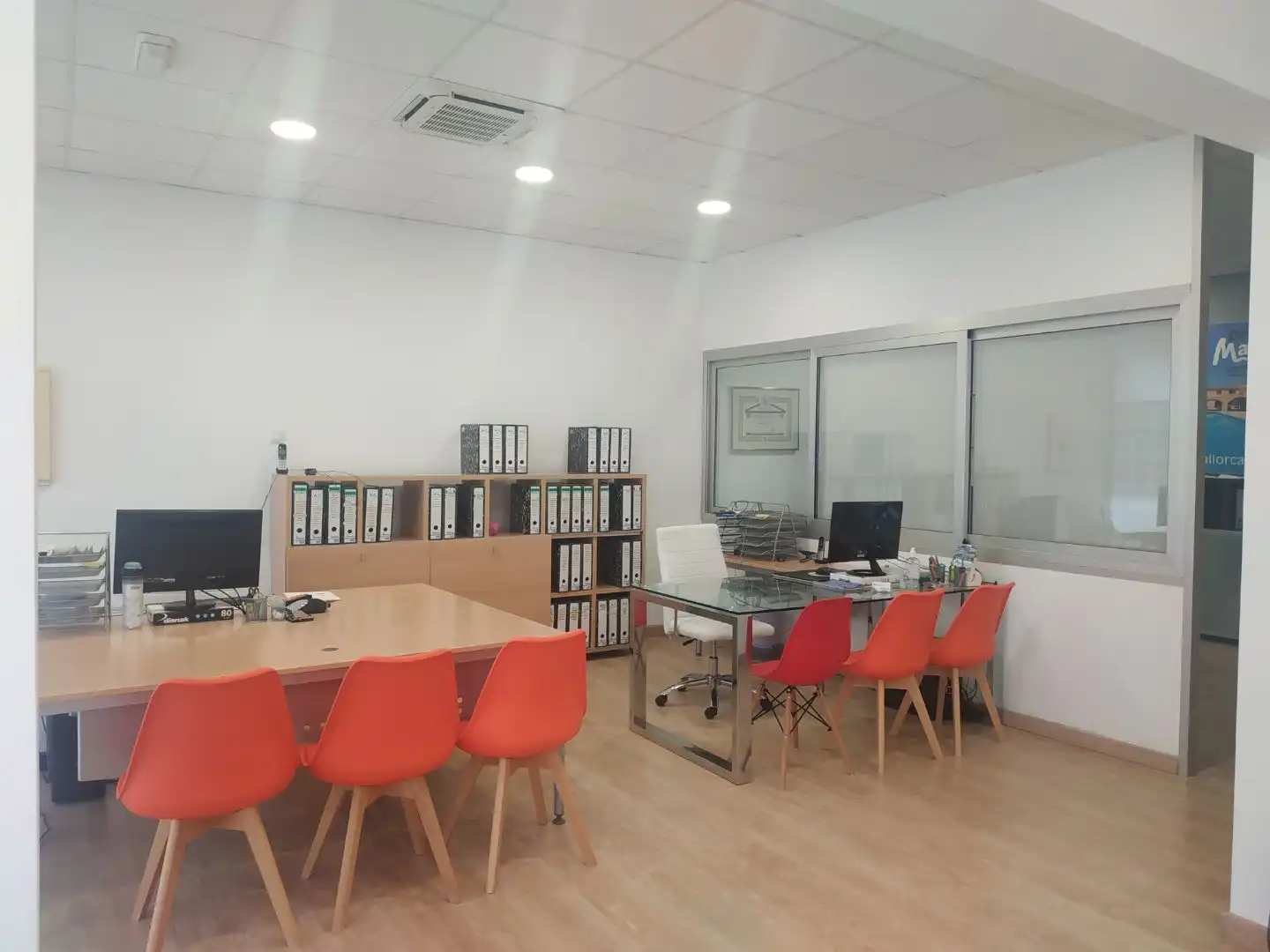Business premises to rent in Avenida Joan Servera Camps 34, imagen 4
