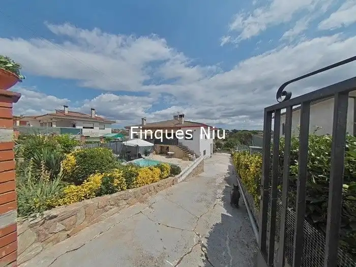 Chalet con jardín en venta en Avinguda Antonio Machado 2, imagen 4