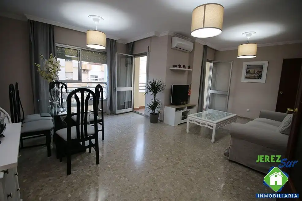 Sala de estar de Piso de alquiler en Jerez de la Frontera con Aire acondicionado, Terraza y Trastero