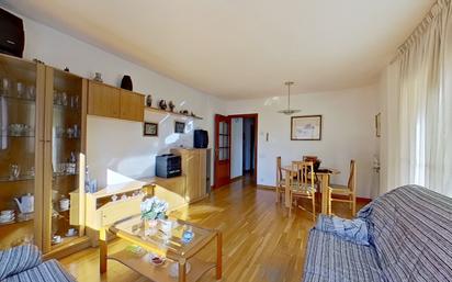 Living room of Flat for sale in Manresa  with Heating, Parquet flooring and Balcony