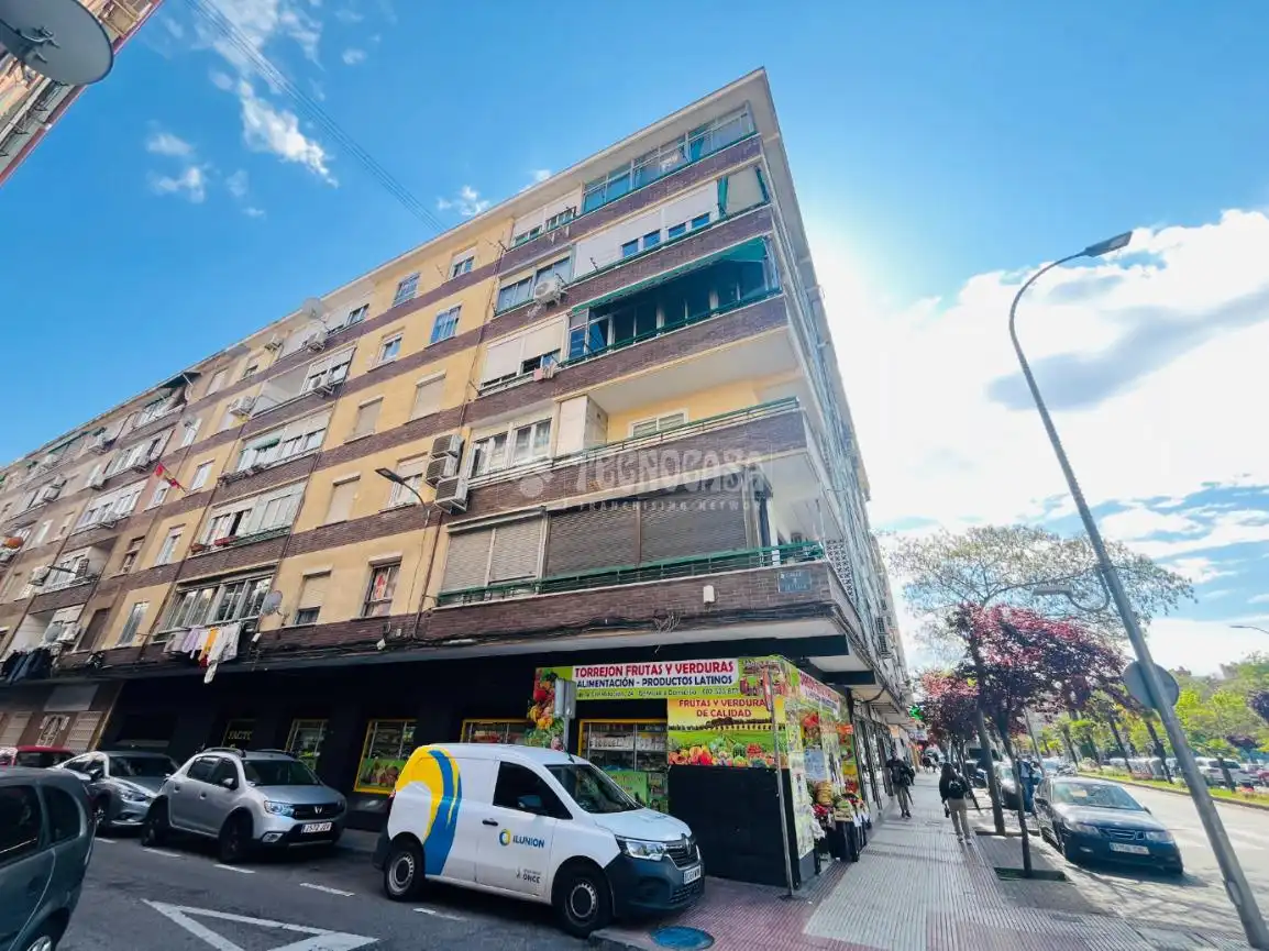 Vista exterior de Piso en venta en Torrejón de Ardoz con Amueblado