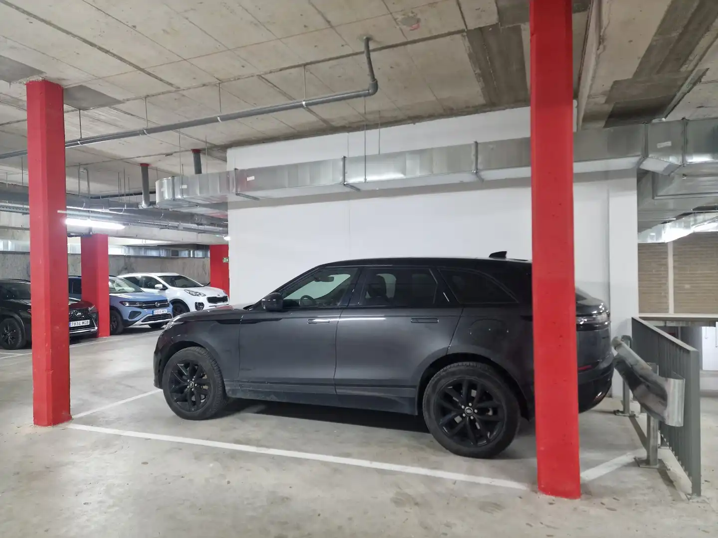 Parking de Piso de alquiler en Girona con Aire acondicionado, Calefacción y Trastero