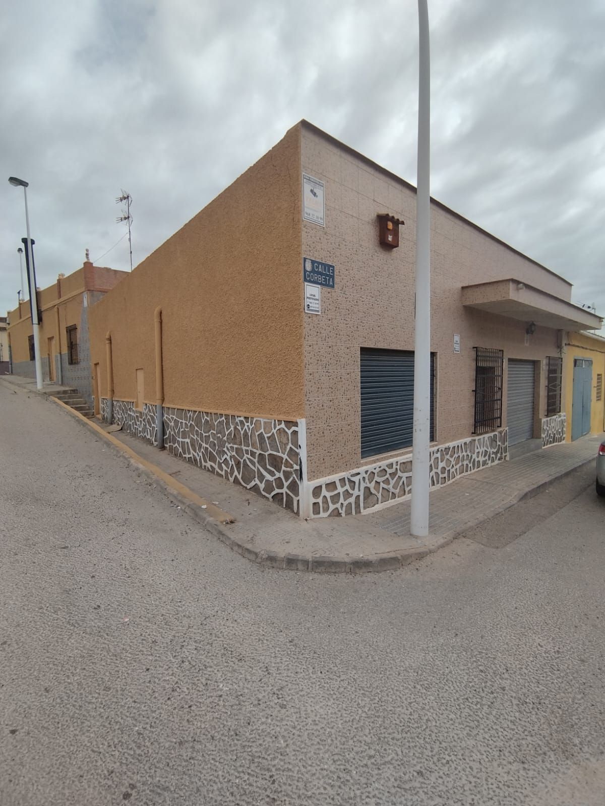 Exterior view of Premises to rent in Cartagena  with Air Conditioner and Heating
