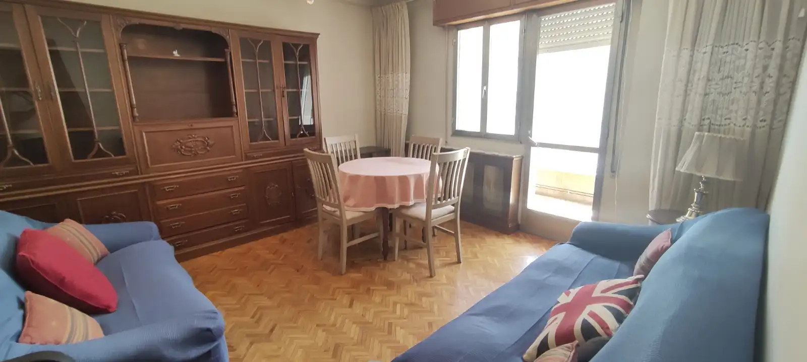 Comedor de Piso de alquiler en Ourense Capital  con Calefacción, Amueblado y Horno