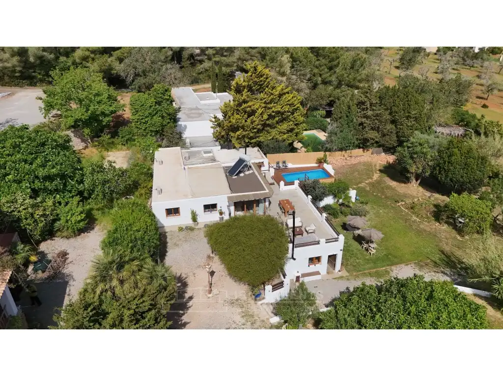 Exterior view of Houses for sale in Santa Eulària des Riu  with Air Conditioner, Terrace and TV