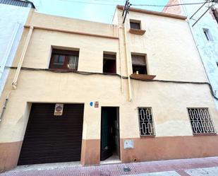 Vista exterior de Casa o xalet en venda en Torredembarra amb Terrassa i Balcó