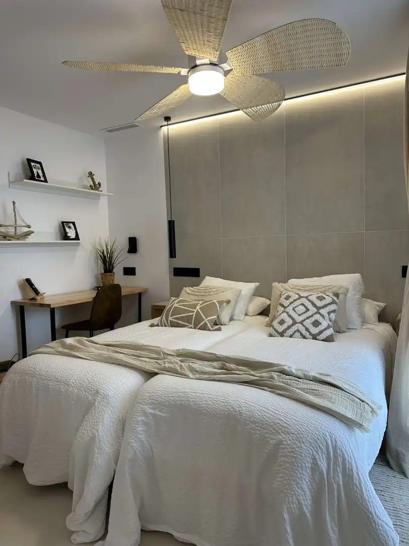 Habitación de Apartamento para compartir en Mijas con Aire acondicionado, Terraza y Amueblado