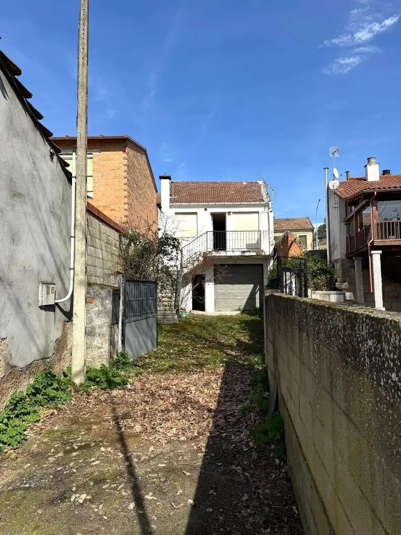 Vista exterior de Casa adosada en venda en Verín