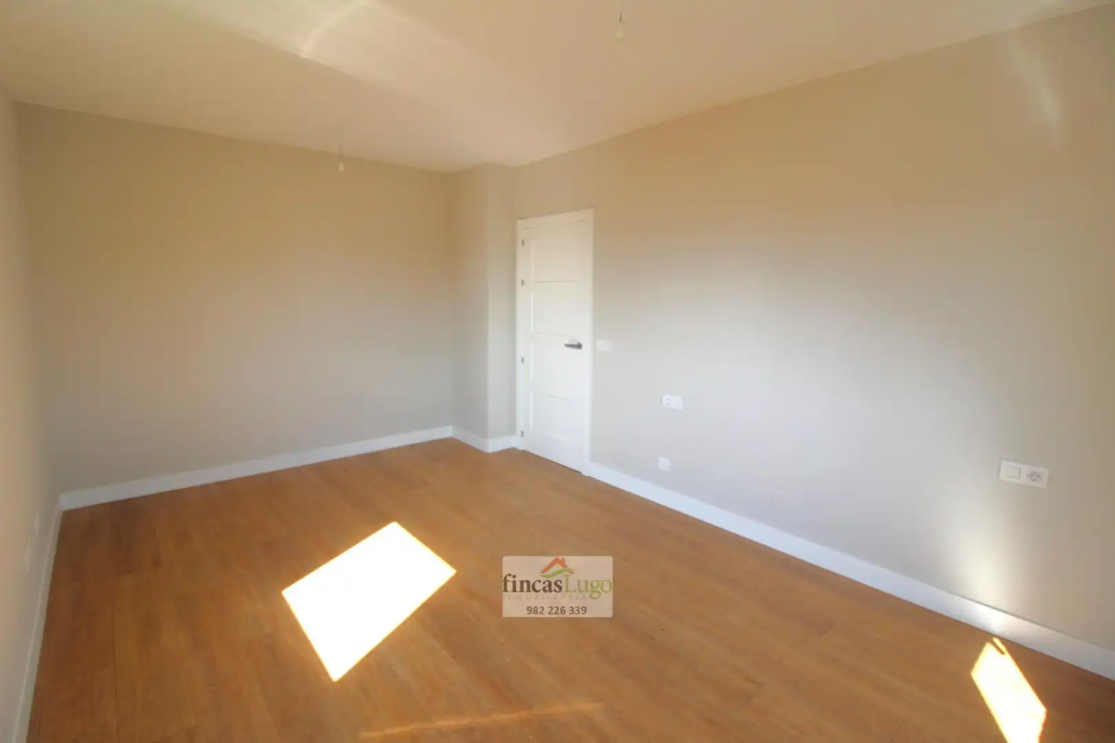 Habitación de Casa o chalet en venta en Lugo con Calefacción, Jardín privado y Terraza