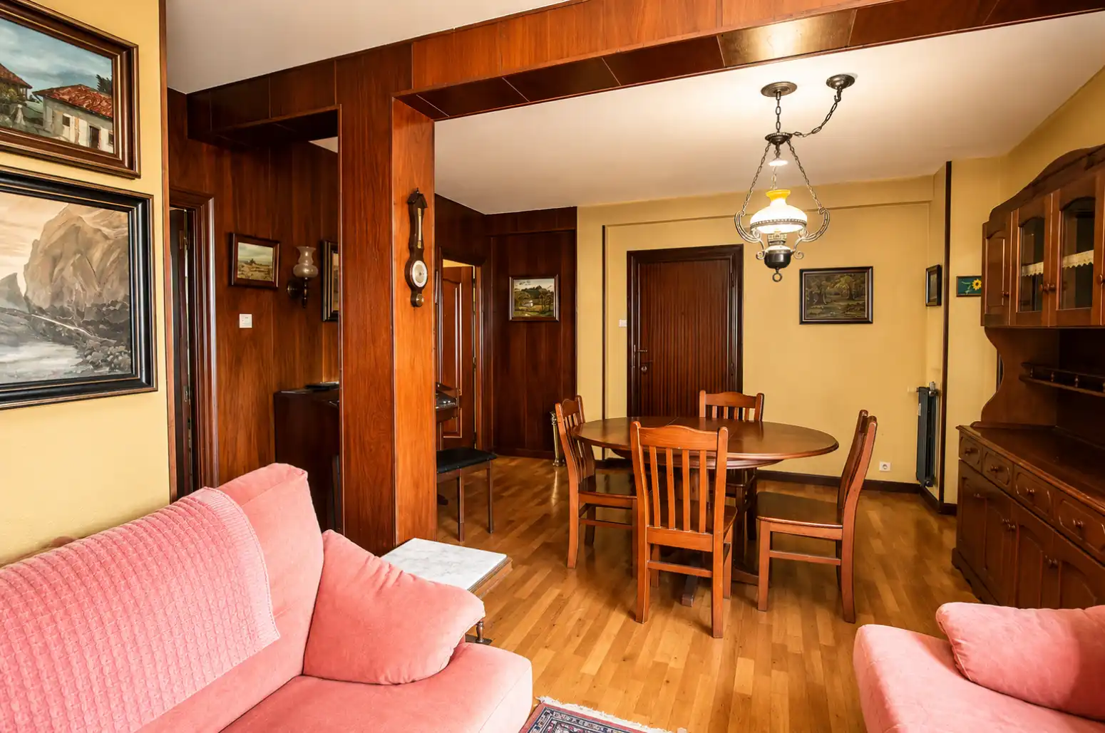 Sala de estar de Piso en venta en Oviedo  con Calefacción y Parquet