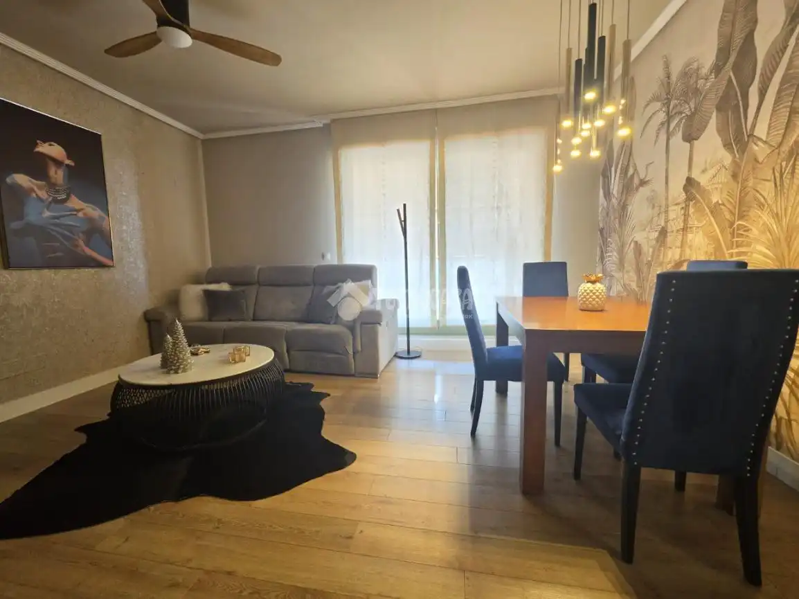 Living room of Flat for sale in Getafe  with Air Conditioner, Heating and Terrace