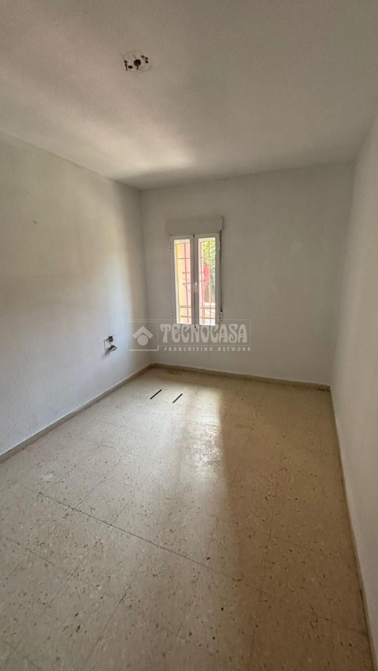 Bedroom of Flat for sale in  Granada Capital