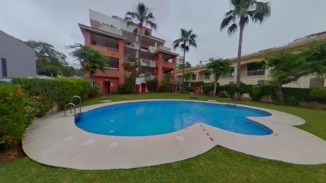 Apartament amb piscina en venda a Torrequebrada