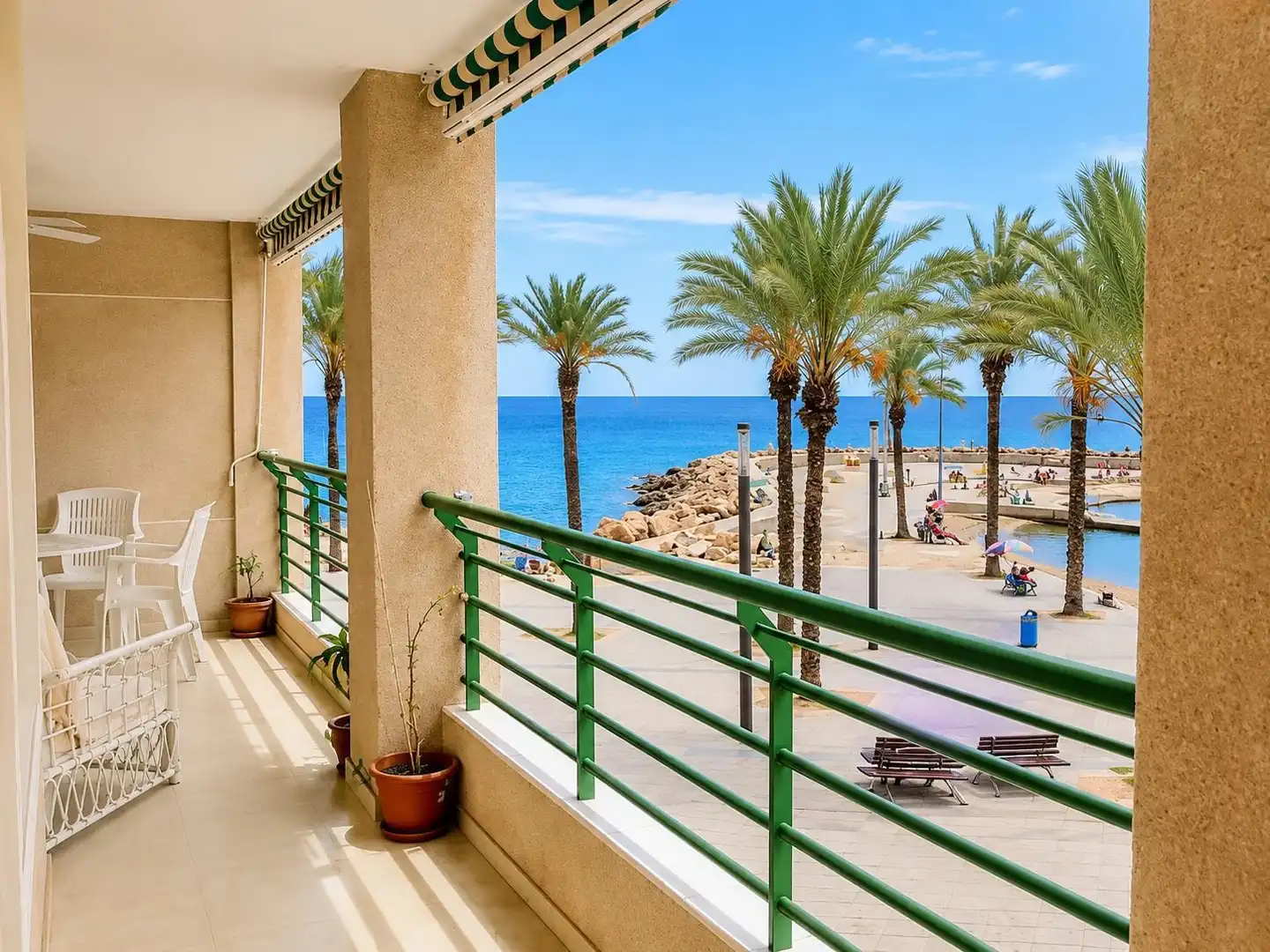 Terraza de Apartamento de alquiler en Torrevieja con Terraza, Amueblado y Lavadora