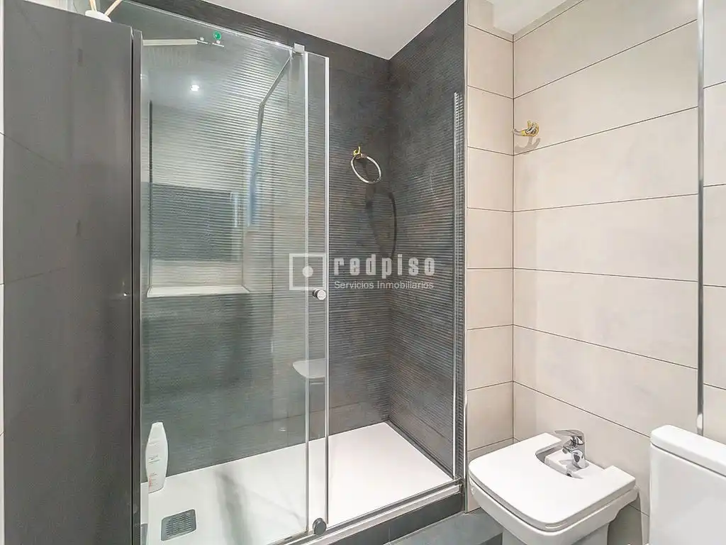 Baño de Piso en venta en Madrid con Aire acondicionado, Calefacción y Parquet